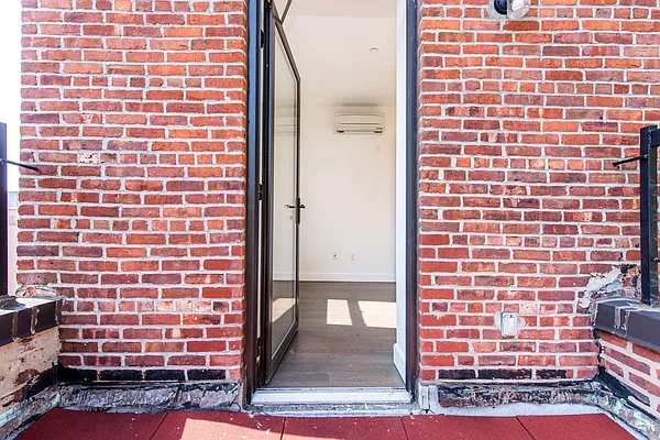 Rented by Nooklyn NYC LLC | media 60