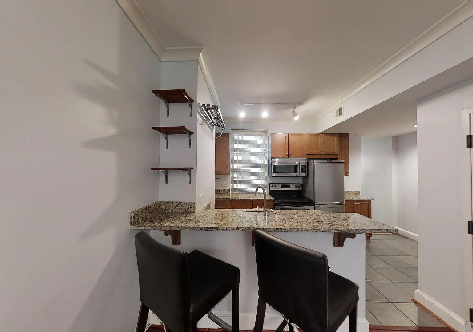 218 4th St SE #3 (DC) - 3 — Photo 4