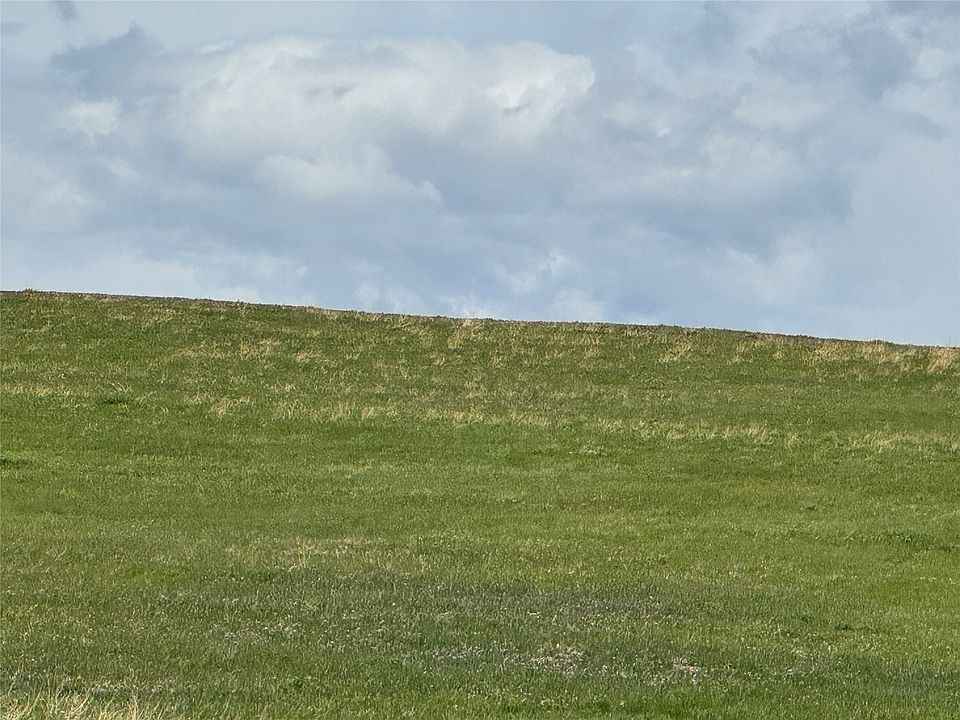 1st image of 30 Red Coulee Rd