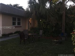 817 NW 12th Ave, Dania, FL 33004