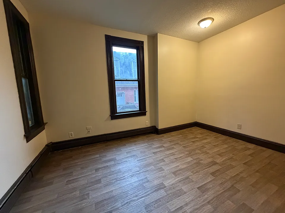 30-101 Morris St #101A