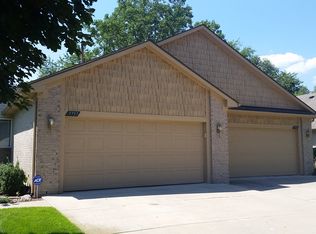 7757 Osprey Ridge Dr #1, Waterford, MI 48327