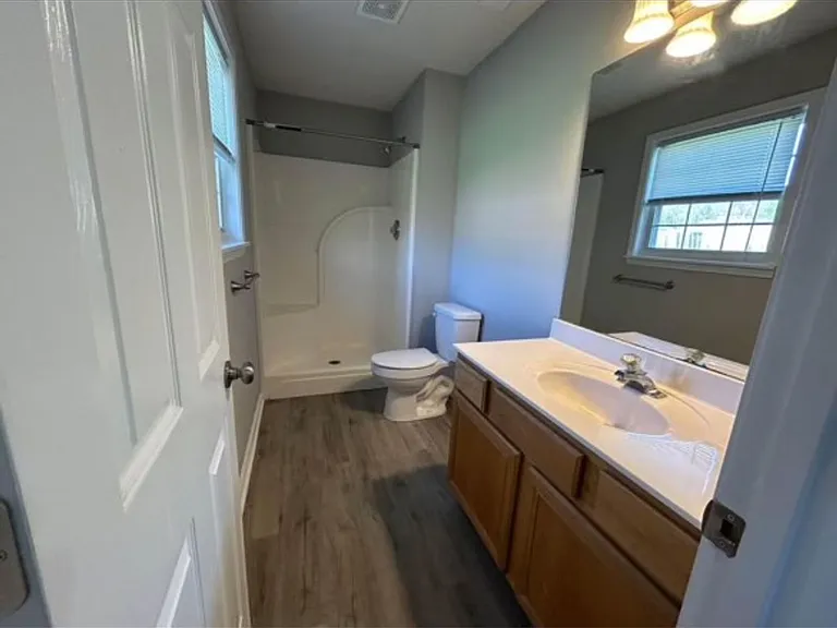 707 Stillwater Dr — Photo 10