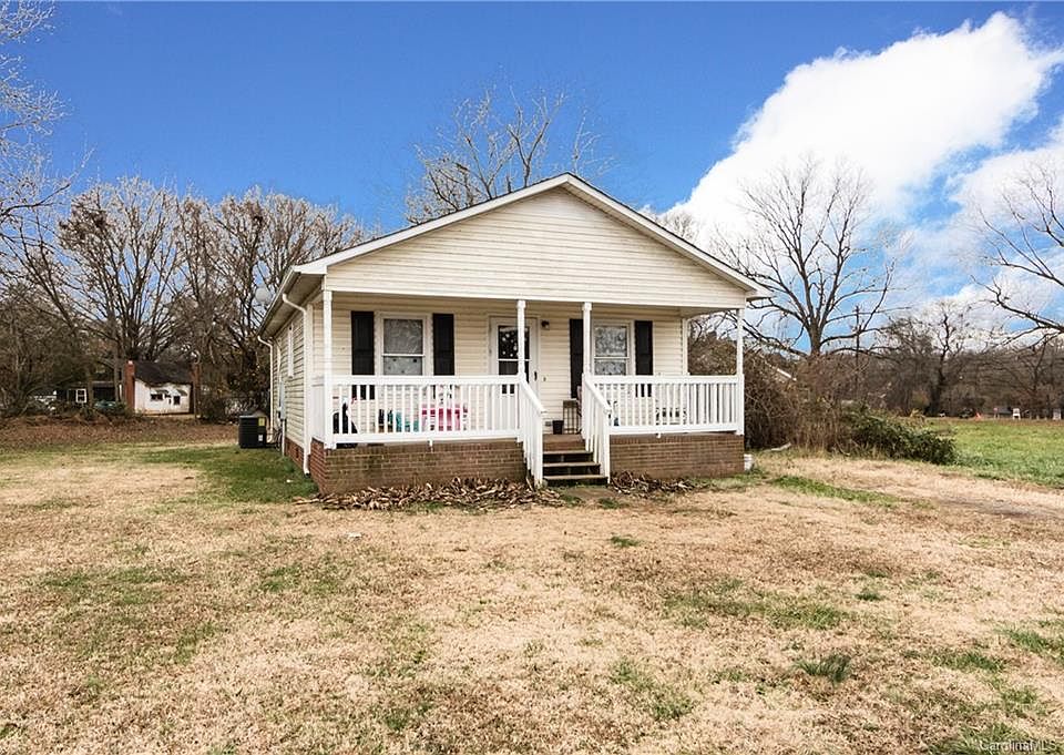 1st image of 809 Willow Ln