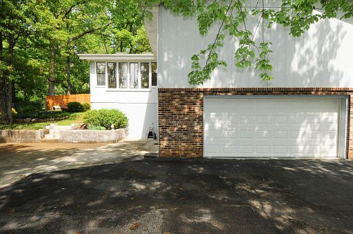 5th image of 9410 Continental Dr