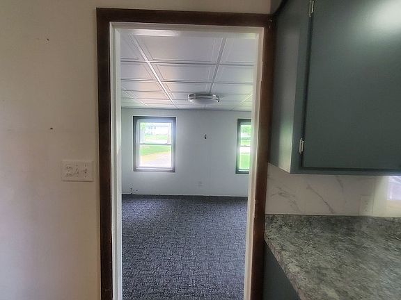 4th image of 17 Horseshoe Dr