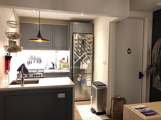 Rented by Yaffa Realty LLC | media 7