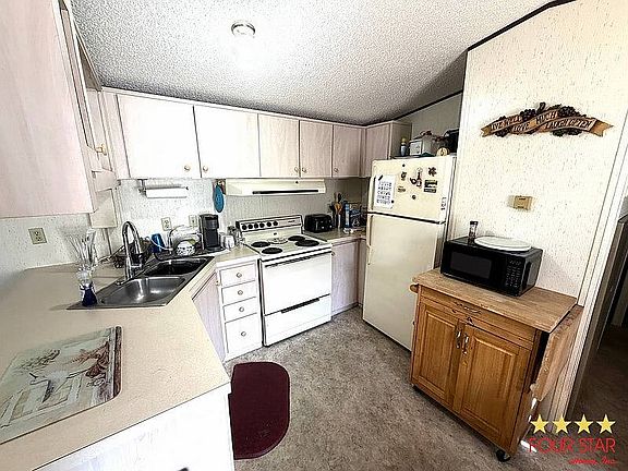 3rd image of 362 Daisy Ln