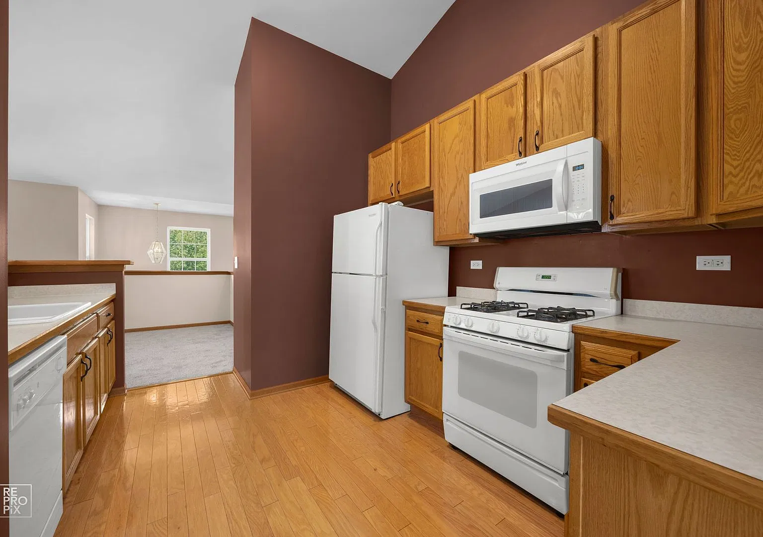 North Naperville Two Bedroom — Photo 4