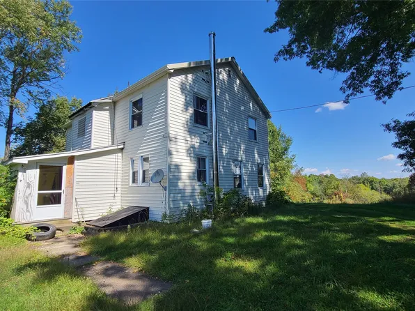 10882 Route 97 N, Waterford, PA 16441