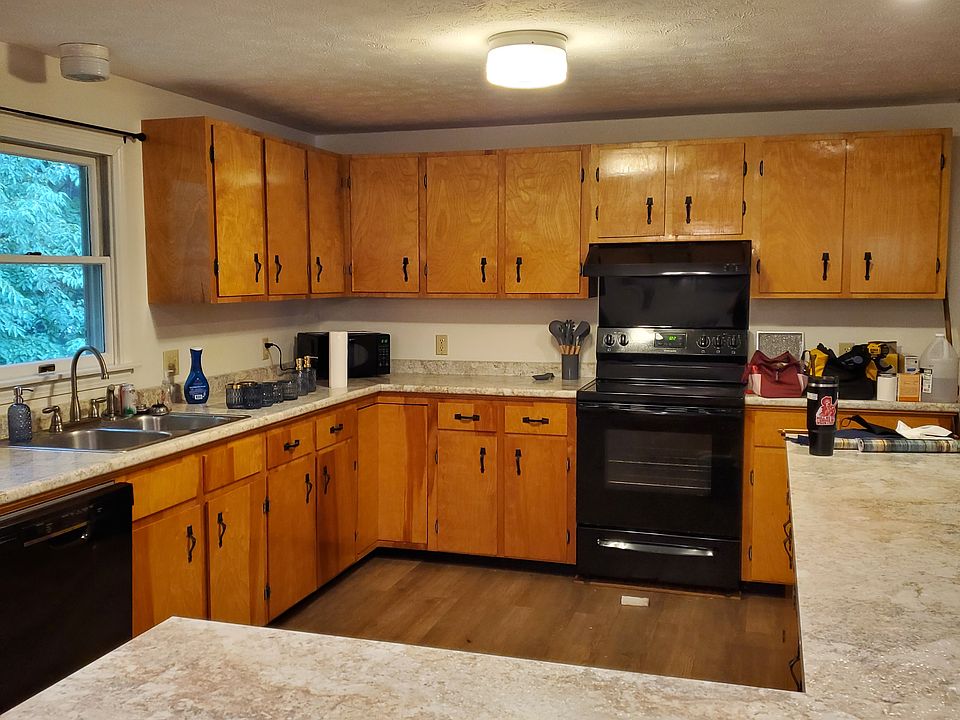 4 Laurene Dr Old Orchard Beach ME Zillow