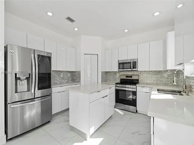 15786 SW 141st St — Photo 5