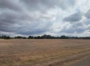 32 Ridgecrest Dr, Waxahachie, TX 75165