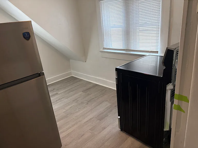 846 Lake Ave #UPPER — Photo 12