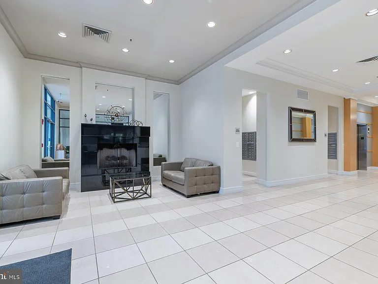 414 Water St #2512 — Photo 38