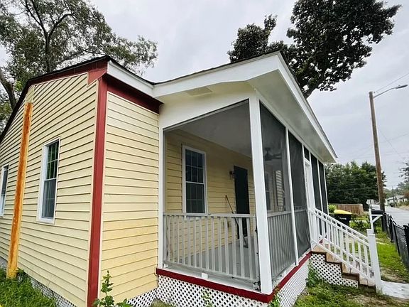 Porch - Left side of house