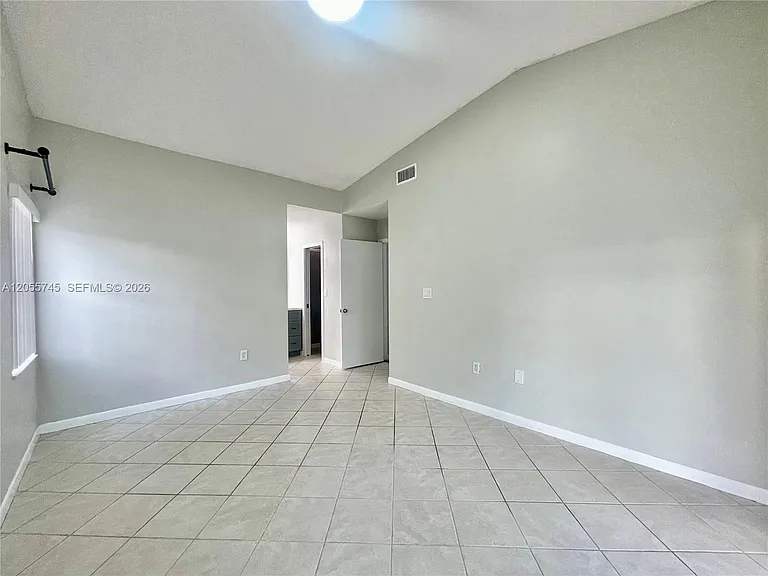 5508 NW 101st Ct — Photo 13