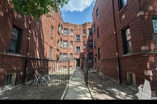 4725 N Leavitt St #4715-2 Photo 1 4725 N Leavitt St #4715-2 Photo 1