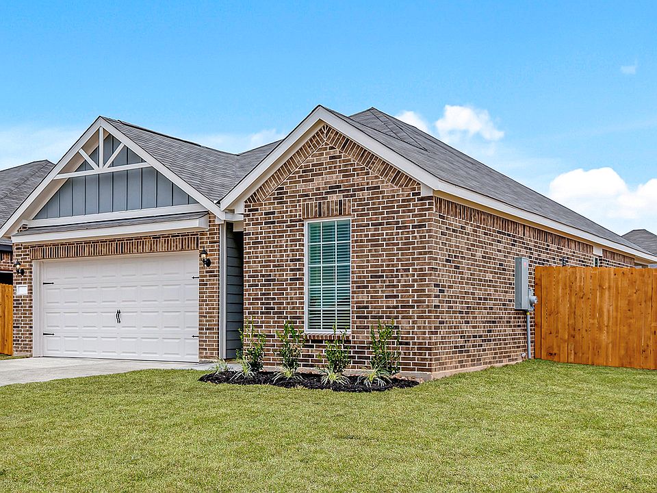 1st image of 448 Beechwood Hacienda Dr