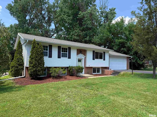 1226 Curtis Creek Rd, Quincy, IL 62301