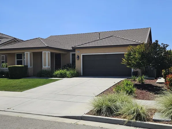 2901 S Oakhurst Court, Visalia, CA 93292