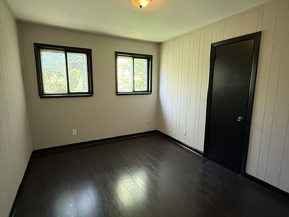 4th image of 3376 34th St N