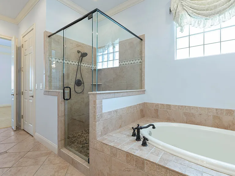 262 Yacht Harbor Dr — Photo 25
