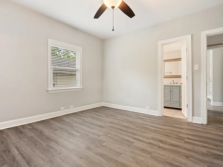 406 N Hyde Park Ave — Photo 11