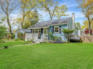 1 Ethel St, East Patchogue, NY 11772