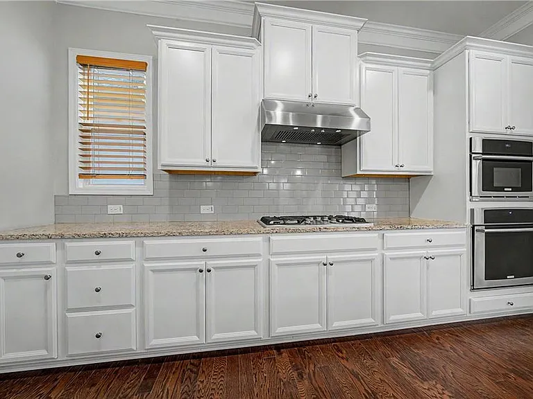 165 Mansfield Dr — Photo 14