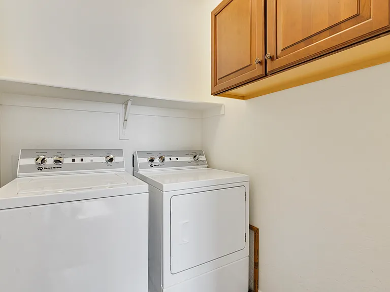 3557 E Odessa Dr — Photo 14