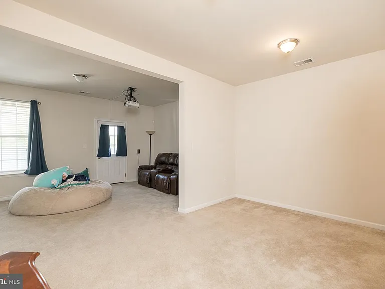 155 Schramm Loop — Photo 40