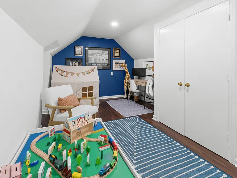 1043 Loyalist Ln — Photo 30