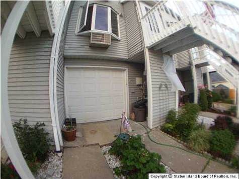 1st image of 725B Buel Ave