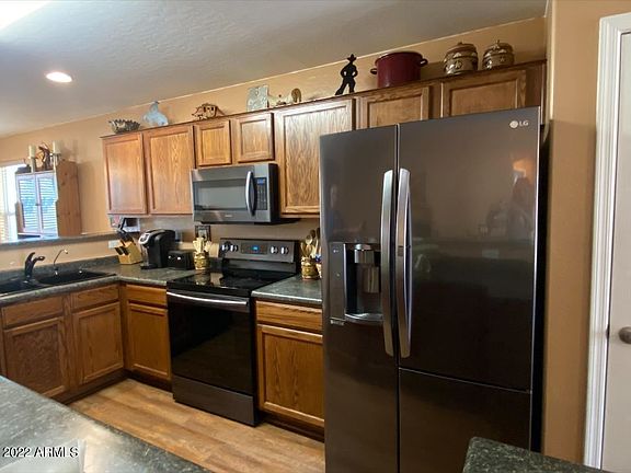 3rd image of 44257 W Oster Dr