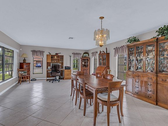 4th image of 1617 Bahia Drive