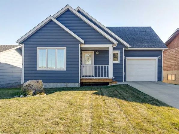 516 W School Rd, Trochu, AB T0M 2C0