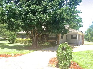 108 Arthur St, Bruce, MS 38915