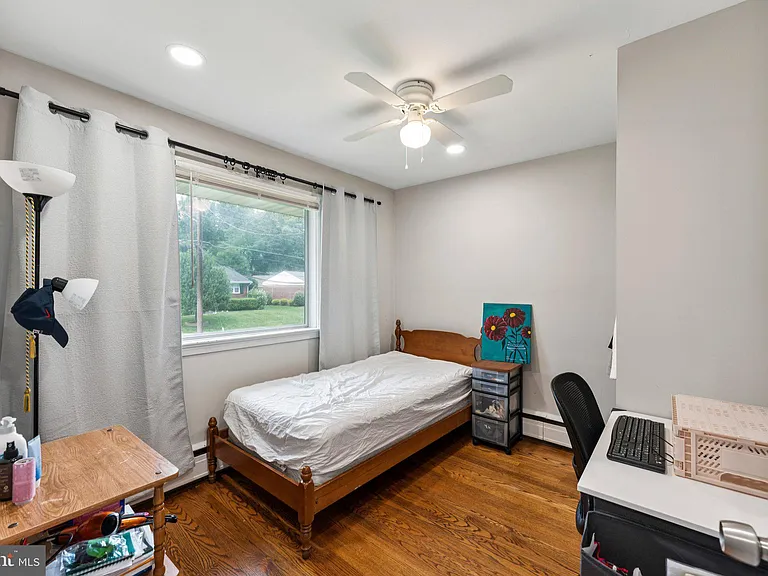 10307 Beaumont St — Photo 6