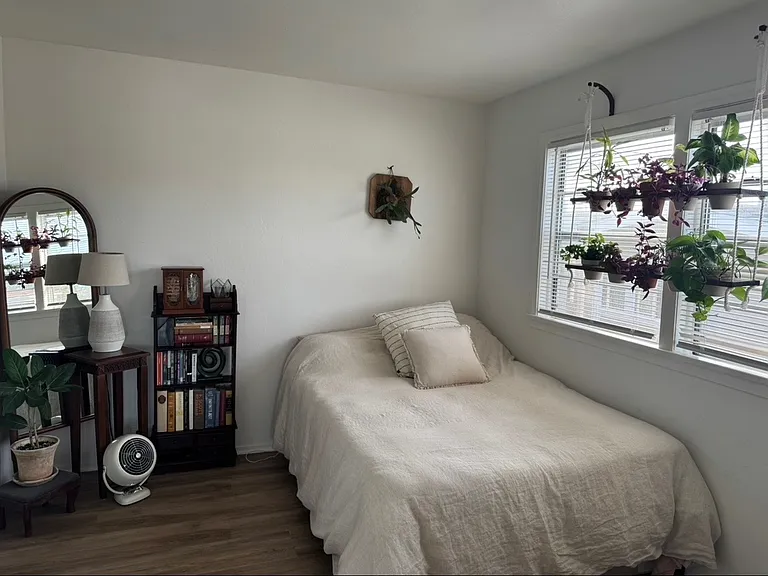 1616 S Pacific St #C — Photo 12