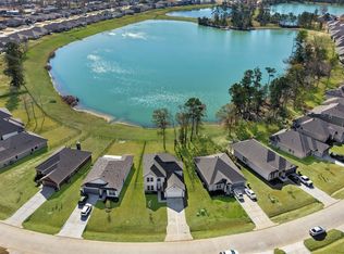 427 Shoreview Dr, Conroe, TX 77303