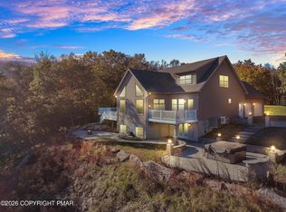 317 Valley View Dr, Albrightsville, PA 18210
