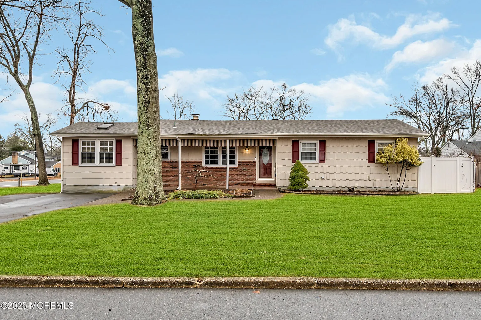 25 Oak Leaf Lane photo 1