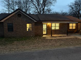 401 Choctaw St, Hackett, AR 72937