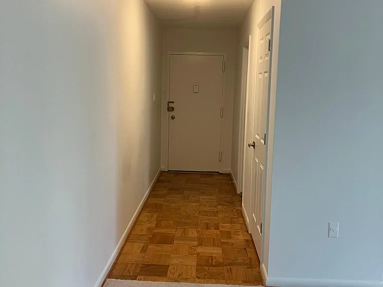 10620 Weymouth St #101 — Photo 59