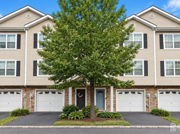 27 Keenan St, Somerset, NJ 08873
