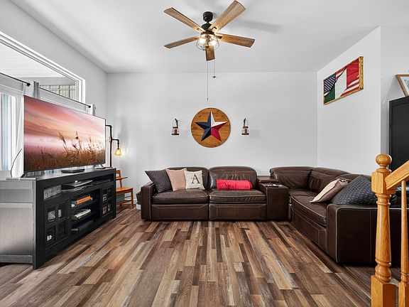 5th image of 2209 Carpenter Ave