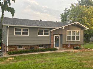 412 Fox Dr, Greenville, KY 42345