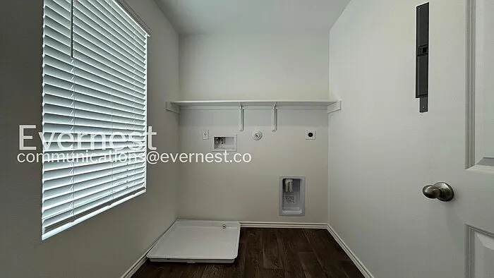 4247 Paprika Grv — Photo 17
