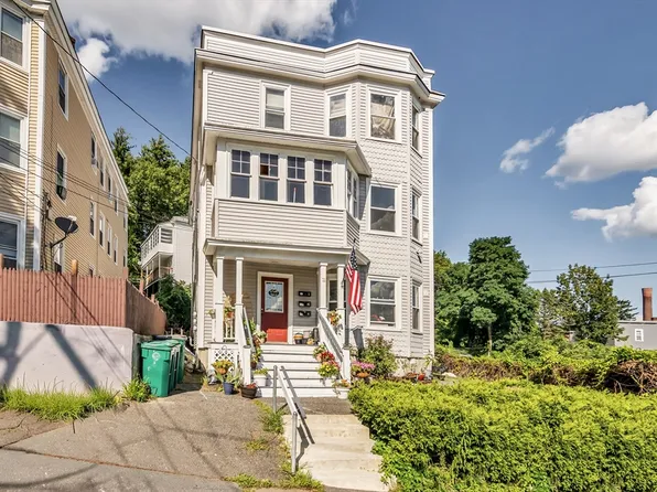 21 Read St, Fitchburg, MA 01420
